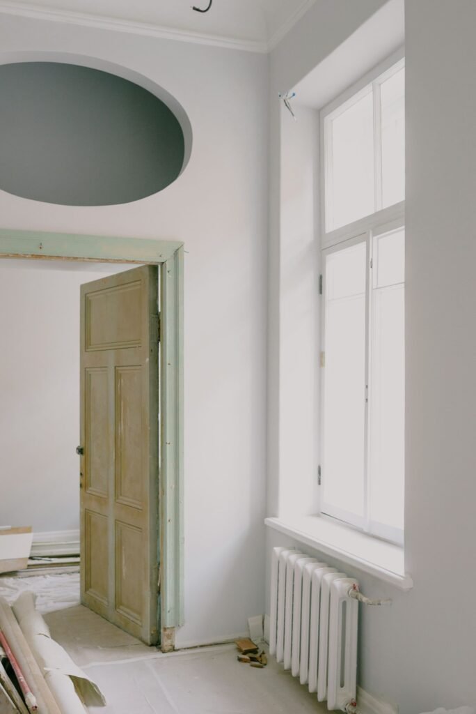 Intérieur de maison en cours de rénovation